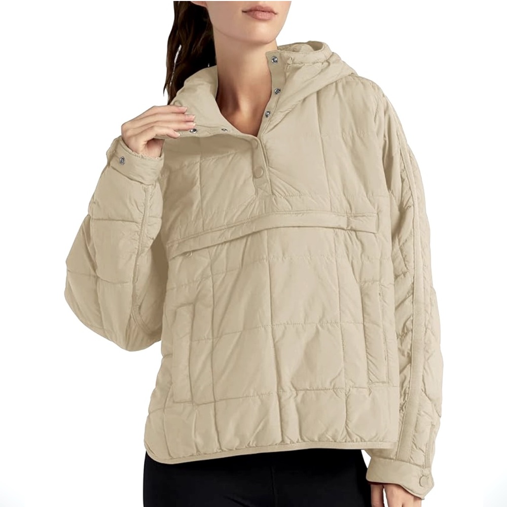 Small NWOT Hooded Kangaroo Pocket Puffer Coat Jacket w/hood; originally $52